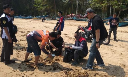 Permalink ke Komunitas Honda Malang Bersih – Bersih Pantai Kondang Merak