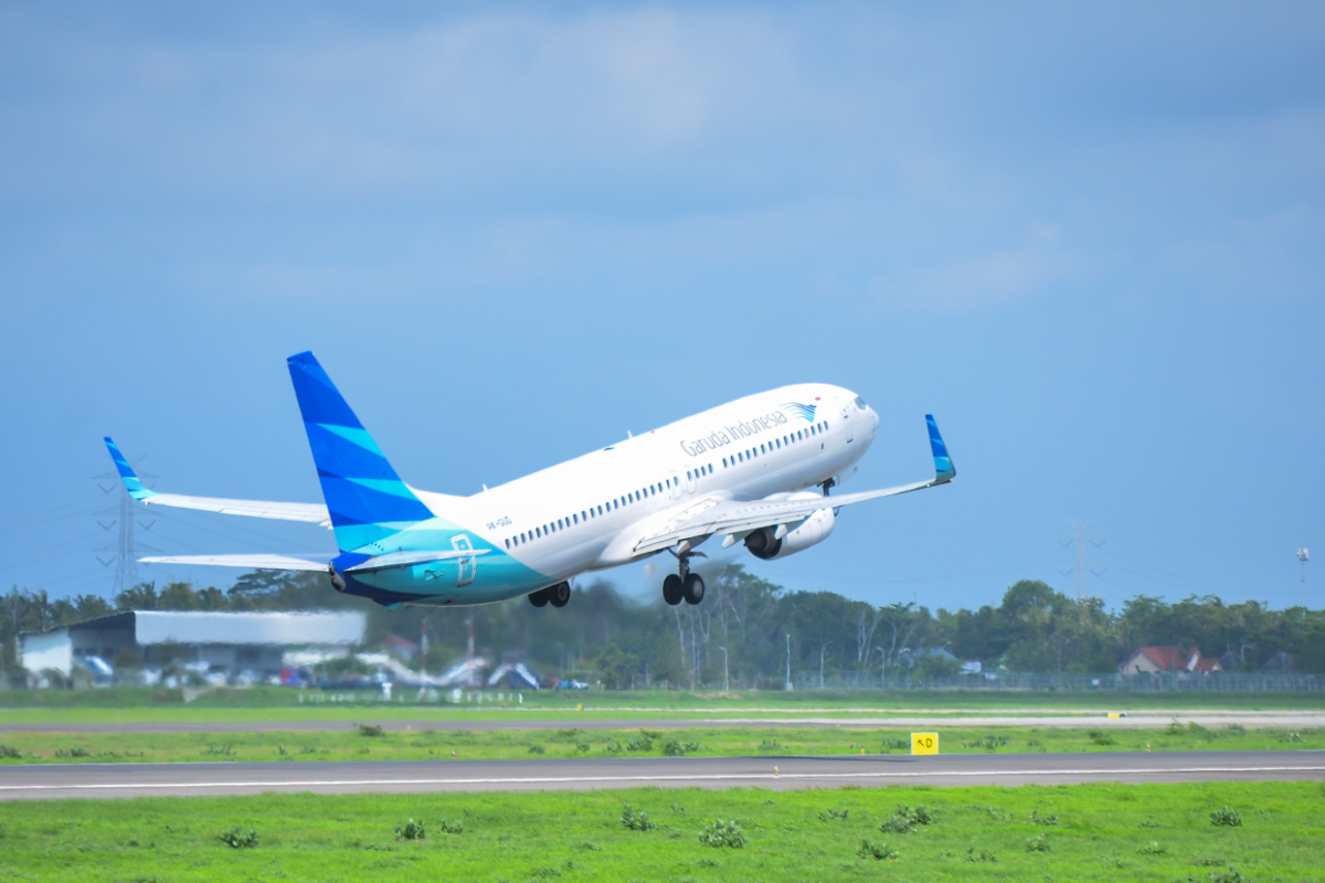 Garuda Plane Takes Off.jpg